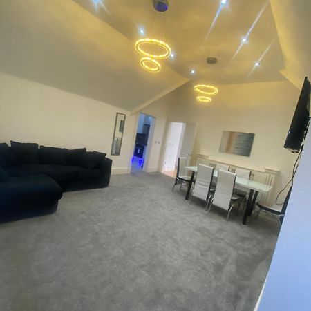 울버햄프턴 Penthouse Apt8 아파트 외부 사진