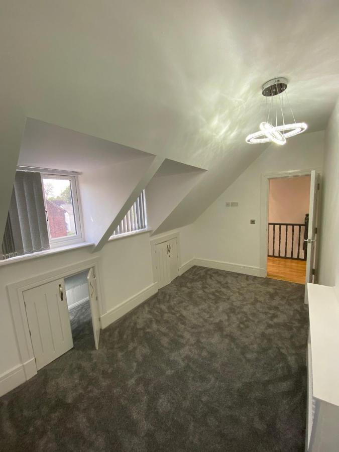 울버햄프턴 Penthouse Apt8 아파트 외부 사진